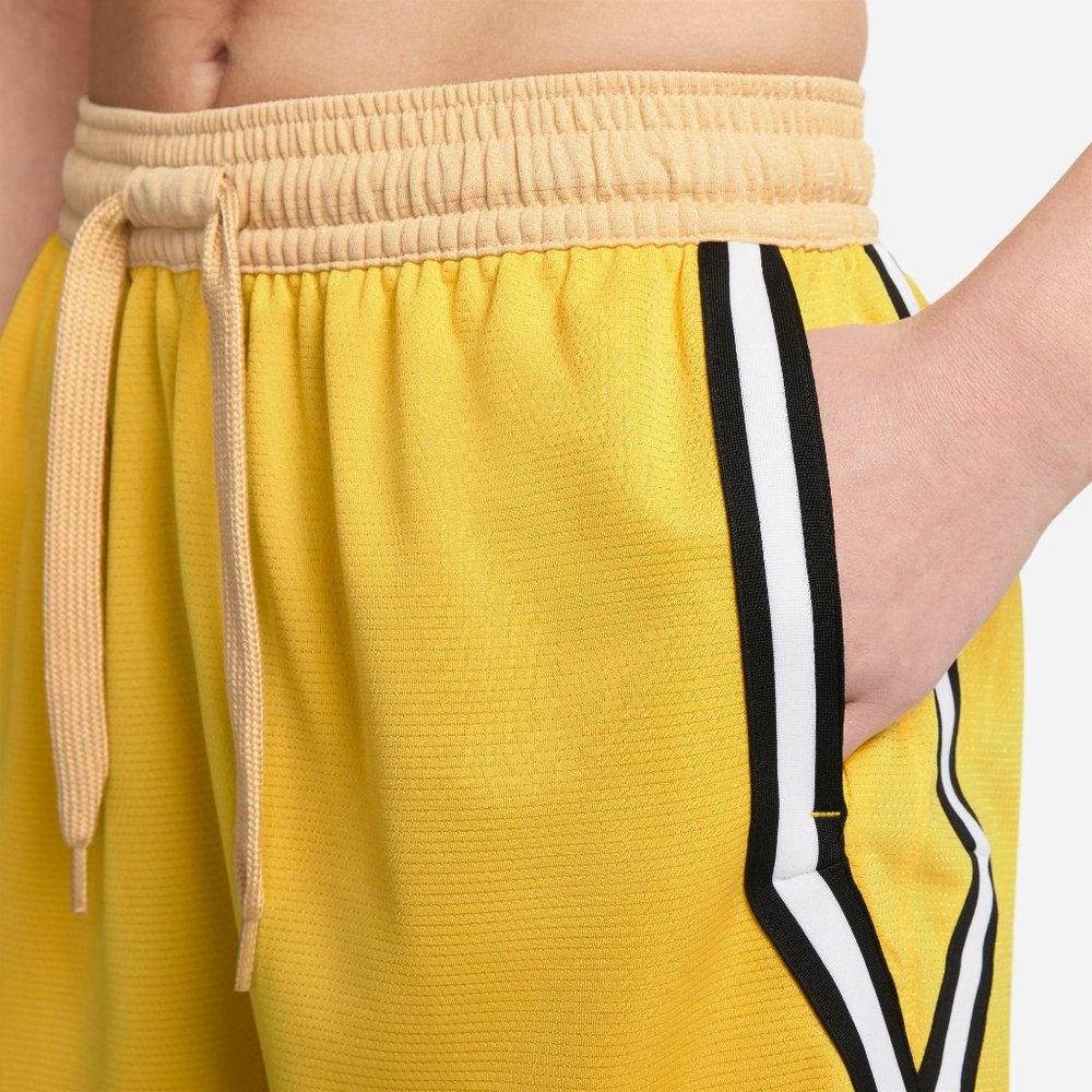 NWT Nike Women's Fly Crossover Basketball Shorts - Picture 4 of 5